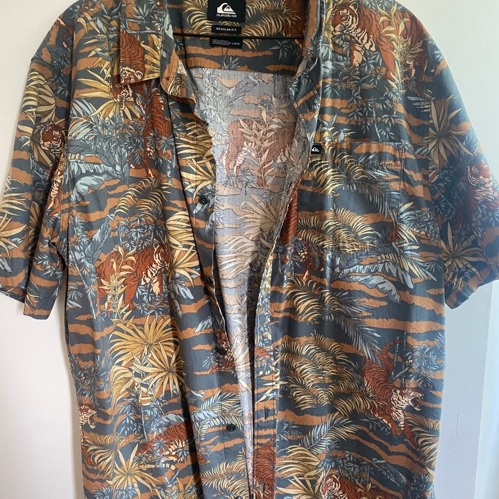 Quiksilver Brown and Green Casual Button Down Shirt